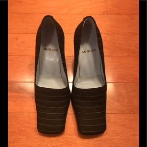 Audley Pumps